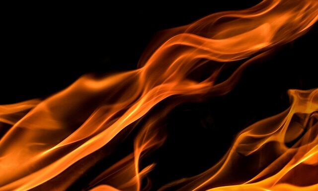 Jak pachnie spalony olej? Jak pachnie spalony olej?