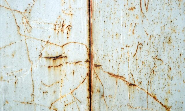 Jak uratować porysowana szybę okna?