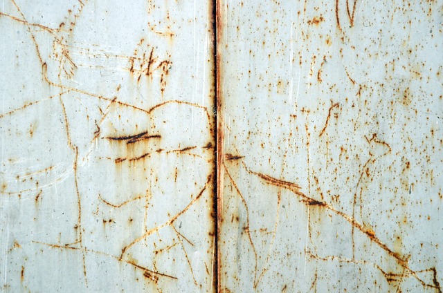 Jak uratować porysowana szybę okna? Jak uratować porysowana szybę okna?