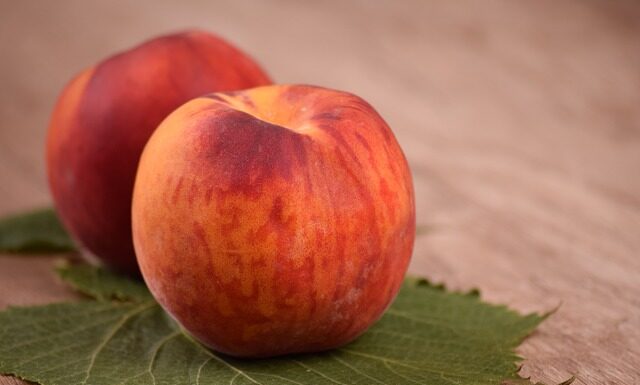 Jak podnieść opadające drzwi?