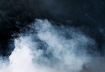 Czym są olejki do e papierosów i co warto wiedzieć o ich składzie oraz właściwościach? dym